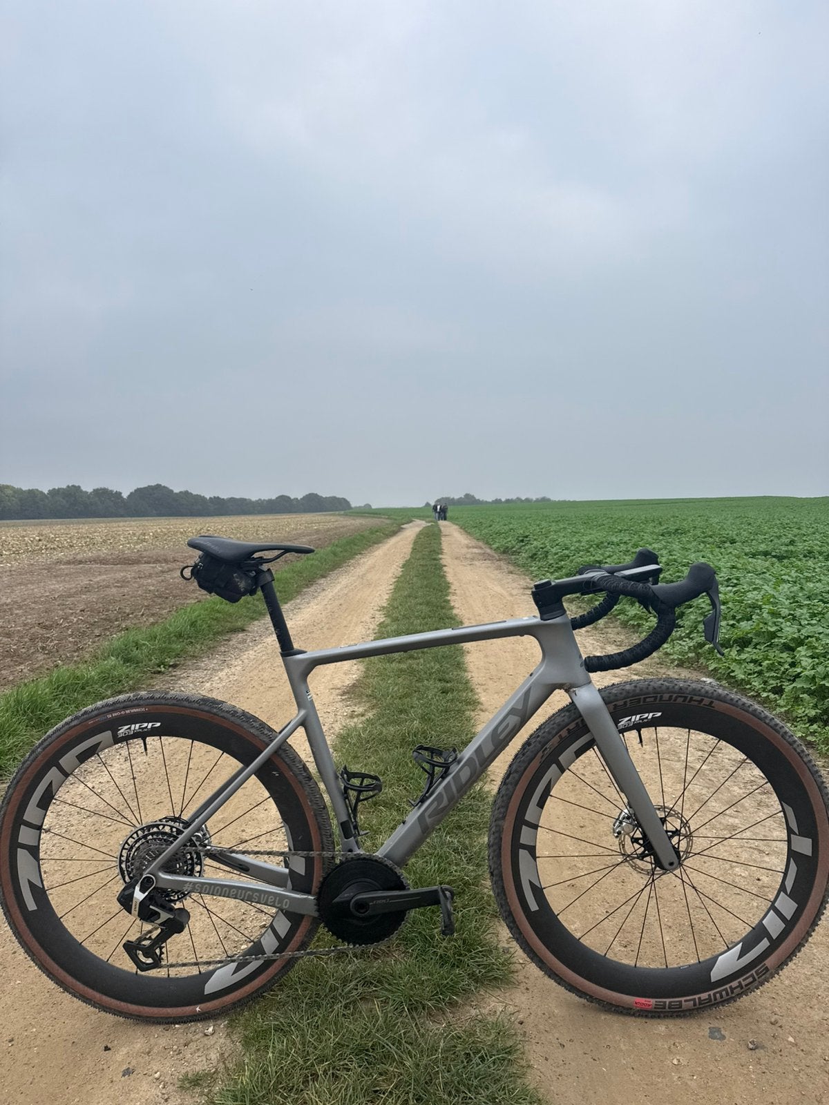 Ridley Astr, Fietsen en Brommers, Ophalen