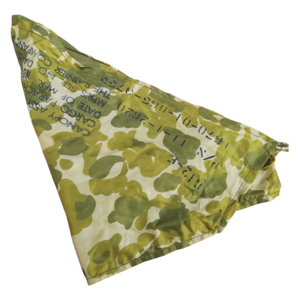 Châle - parachute retravaillé - 1952, Collections, Objets militaires | Général, Enlèvement ou Envoi, Armée de l'air, Autres types