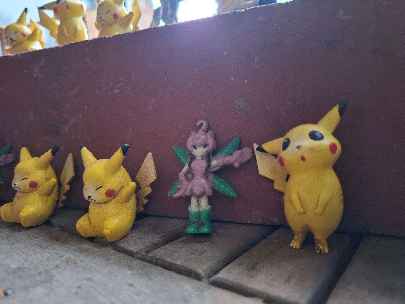Pokémon e.a., Verzamelen, Ophalen