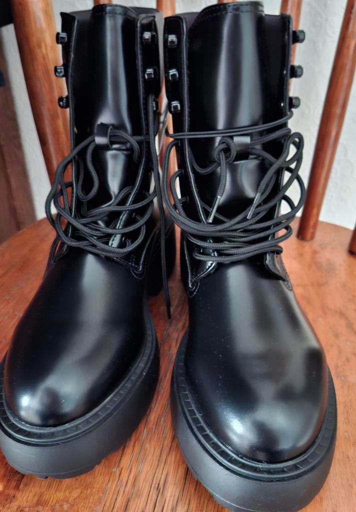 Nieuwe zwarte H&M boots mt.39, H&M, Zwart, Lage of Enkellaarzen, Nieuw