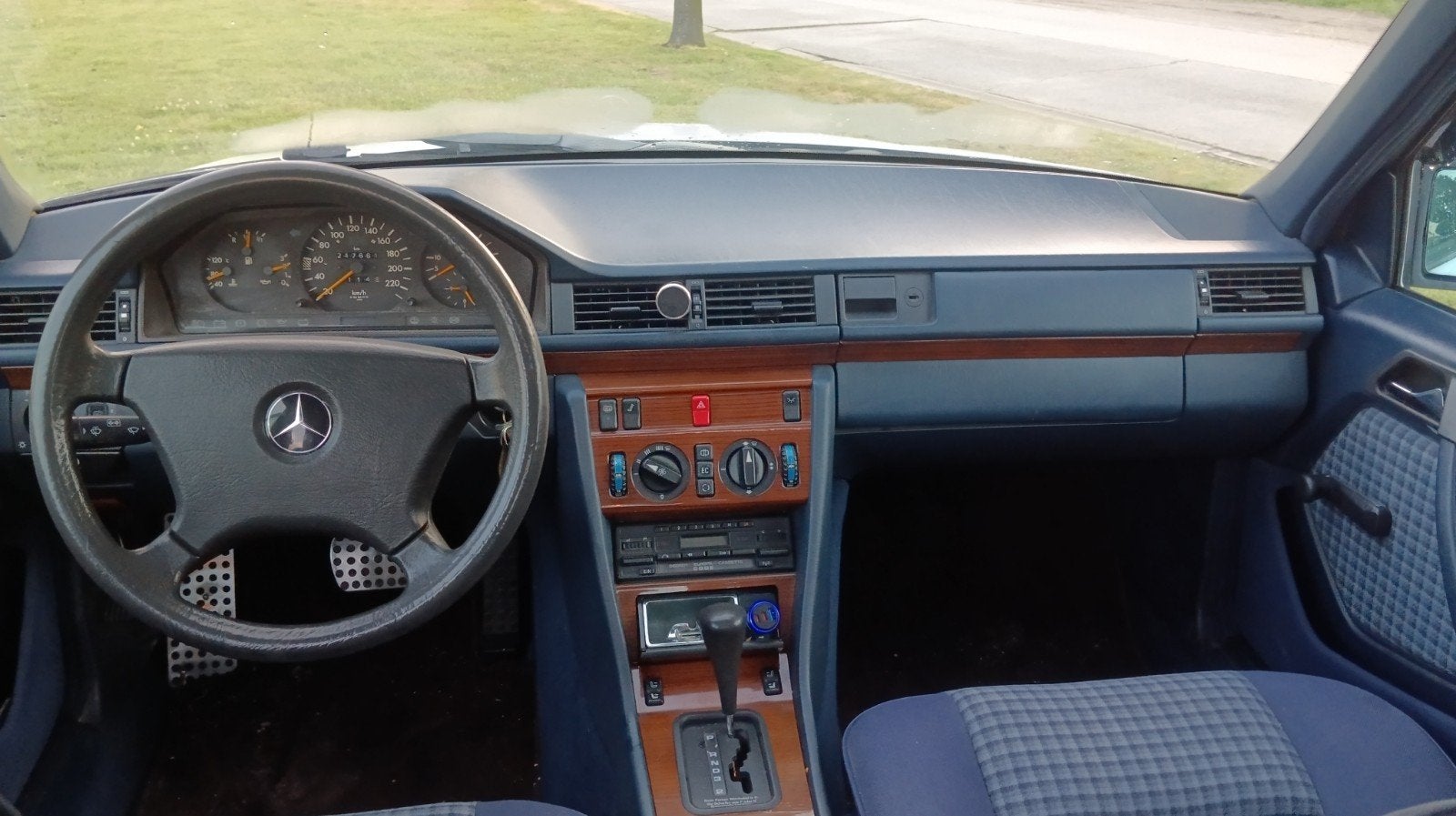 Mercedes-Benz W124 E300 Turbo Diesel Automaat Eerste eigenaa, foto 5