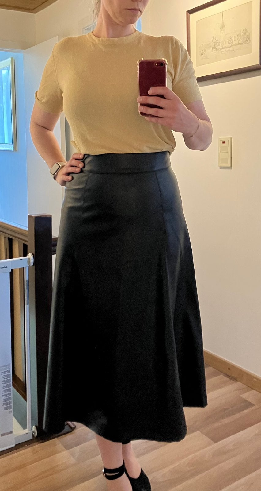 Zwarte faux leren midi rok, Kleding | Dames, Rokken, Ophalen of Verzenden, Zo goed als nieuw, Maat 38/40 (M), Zwart