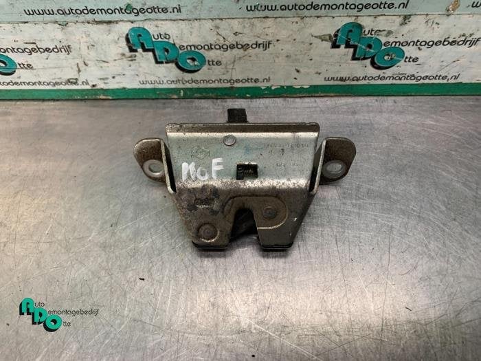 Slotmechaniek Achterklep van een Toyota Aygo (Aygo 05-), Auto-onderdelen, Carrosserie, Gebruikt, -, -, Ophalen of Verzenden
