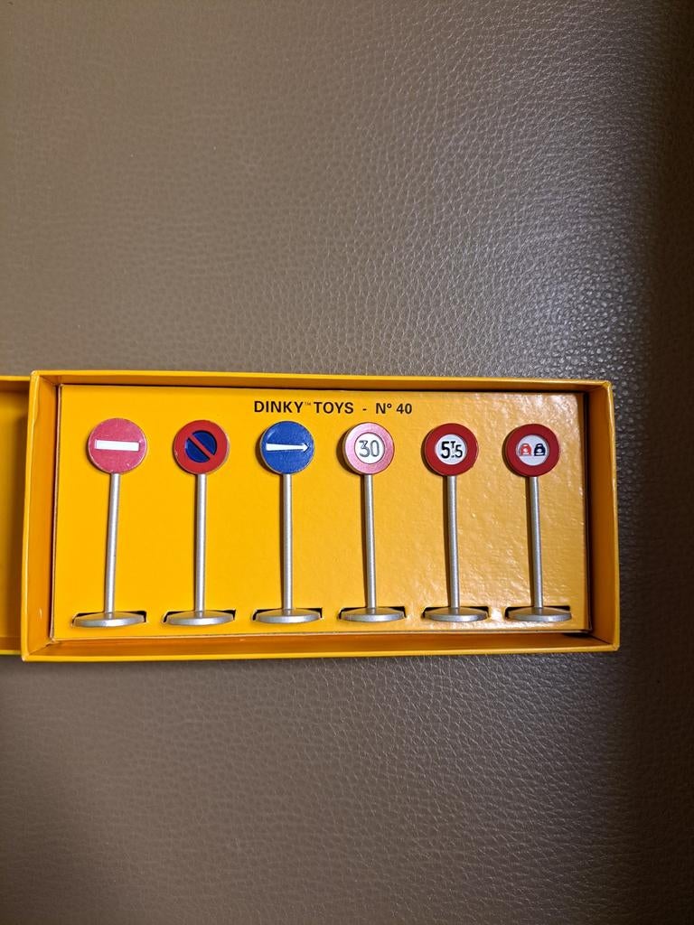Panneaux de signalisation Dinky Toys, Enlèvement ou Envoi