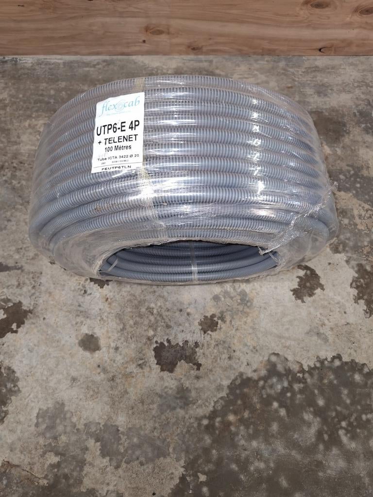 Preflex 100m coax/utp, Doe-het-zelf en Bouw, Elektriciteit en Kabels, Ophalen