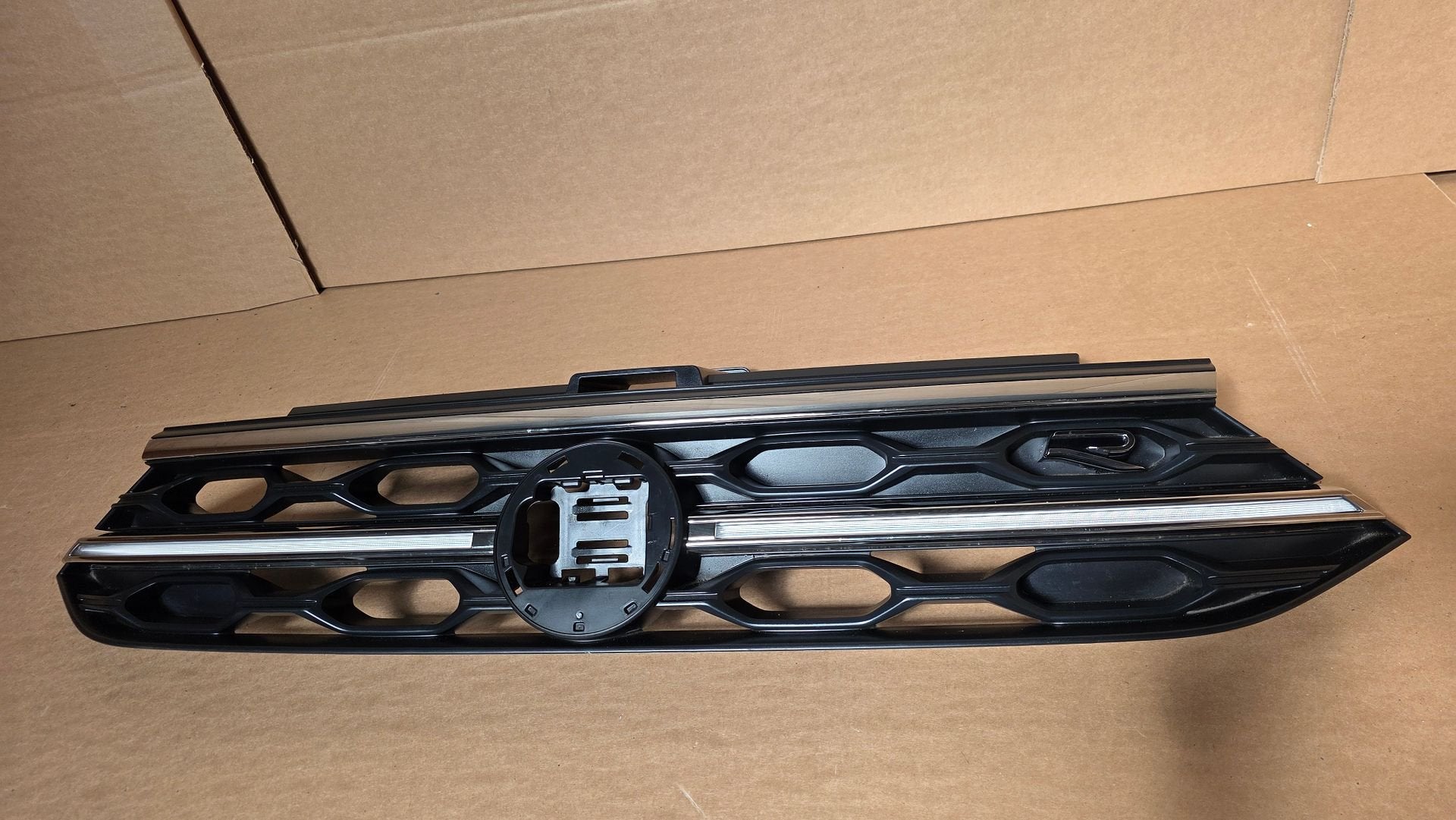 Grill VOLKSWAGEN VW T-Roc Facelift LED Grille 2GA853651, Auto-onderdelen, Gebruikt, -, Ophalen of Verzenden, -