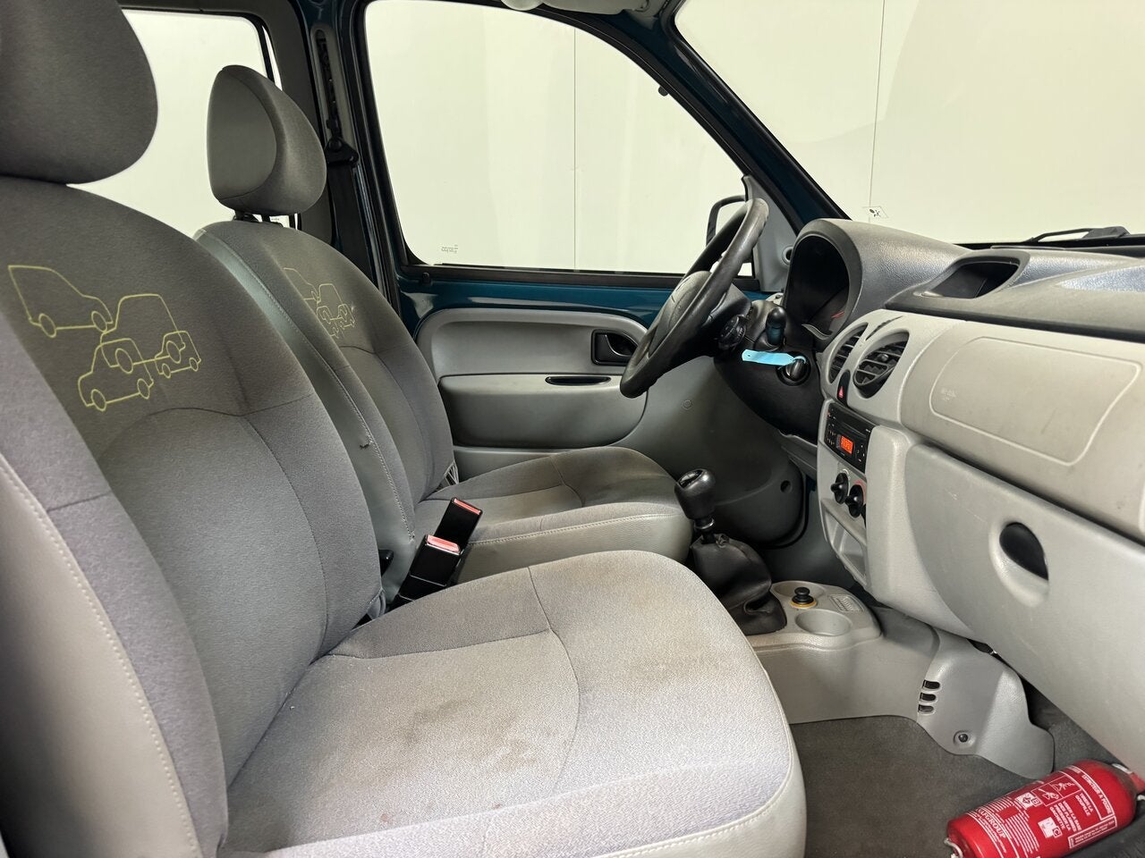 Renault Kangoo 1.2 Benzine Man. - 5 pl - Radio - Export!, 0 kg, Verrouillage central, 0 cylindres, 5 places