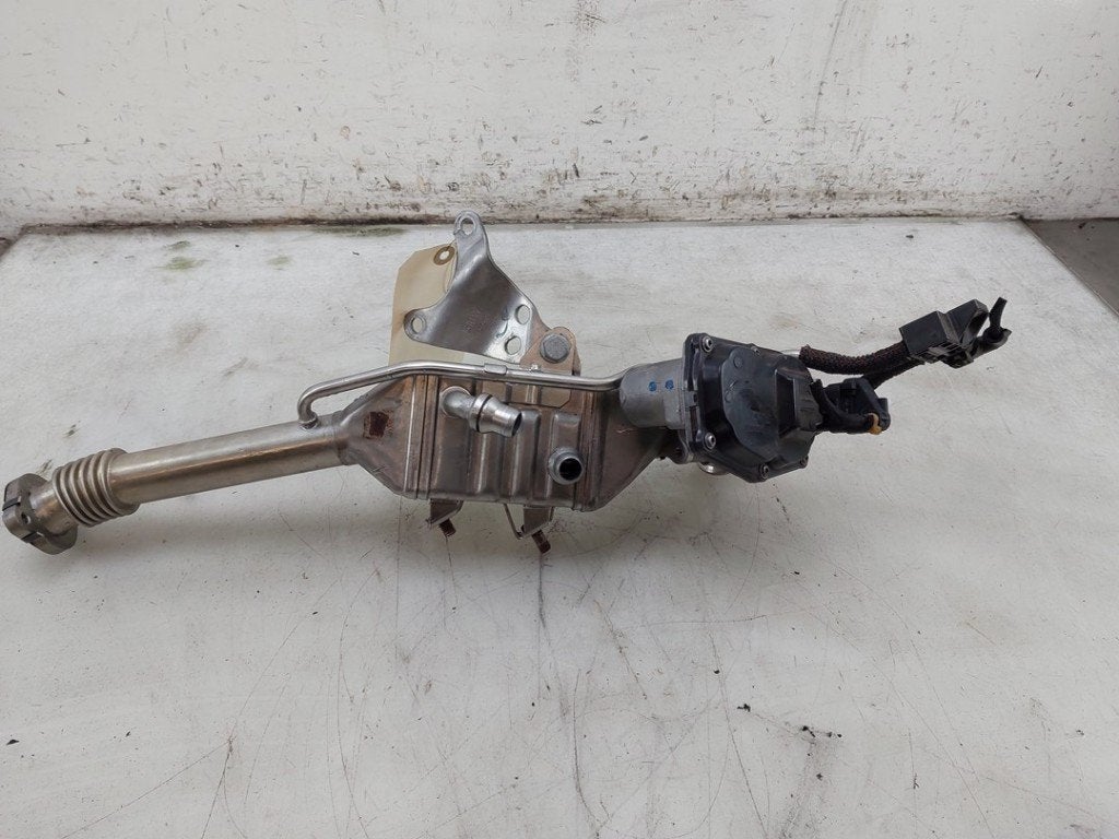 VANNE EGR 5 serie Touring (G31) (|11718576474|11718576810|), Utilisé, BMW, Petuelring 130
80809  München, DE, Bayerische Motoren Werke AG