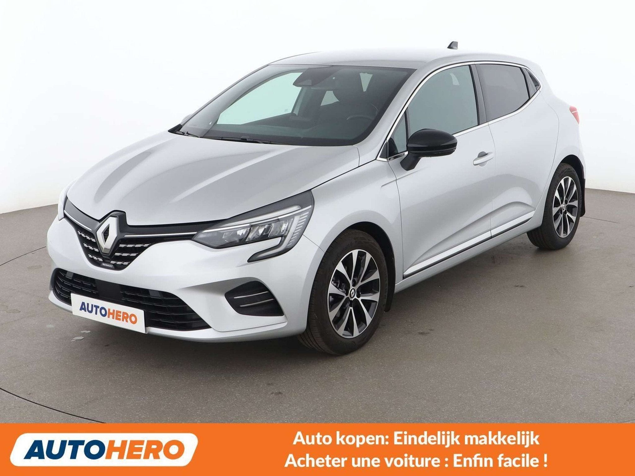 Renault Clio 1.0 TCe Techno (année de construction 2023), Argent ou Gris, Achat, Euro 6, Noir