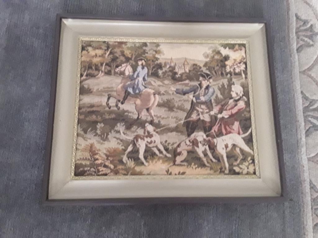 Gobelin in antieke lijst, Ophalen