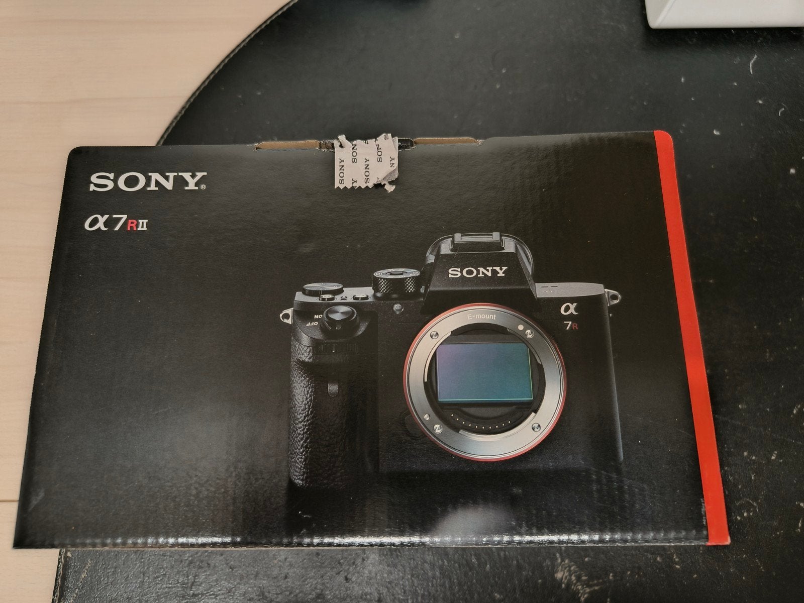 Support Sony A7rii + L avec 6 piles.
bon chien, 42 mégapixels, Chargeur, Comme neuf, Enlèvement