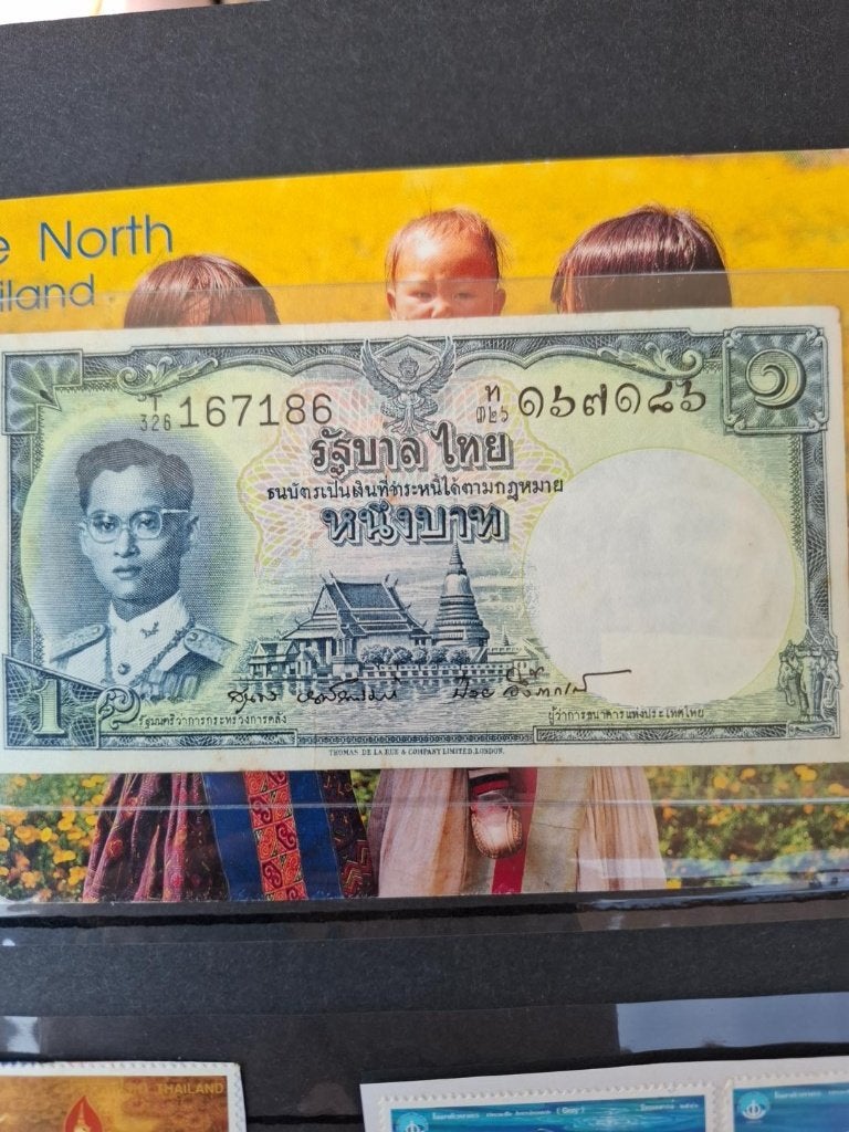 Thaise postzegels en oud geld biljet, Postzegels en Munten, Ophalen, Setje
