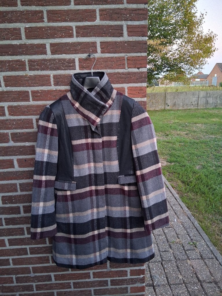 Dames winter jas Rino &Pelle Mt38/40, Maat 38/40 (M), Overige kleuren, Rino&Pelle, Ophalen of Verzenden