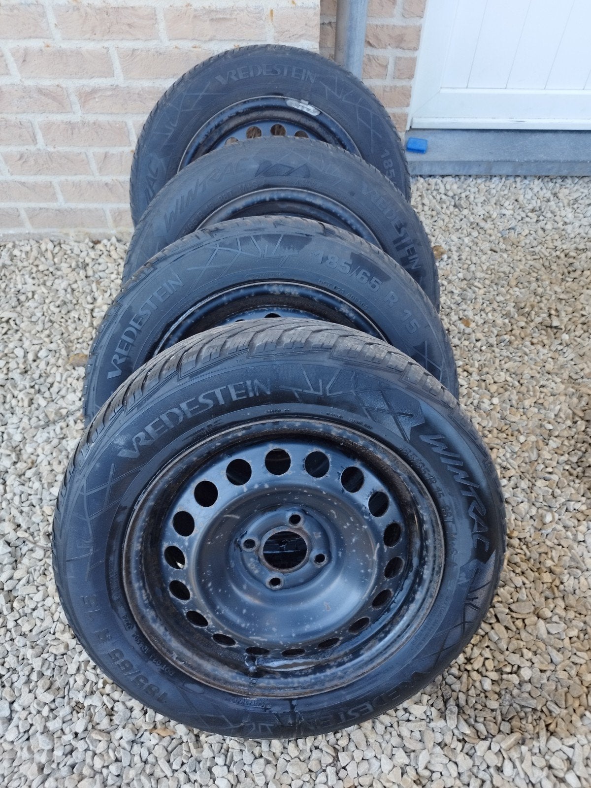 Jantes avec pneus hiver Vresdestein wintrac Dacia Dokker, Enlèvement
