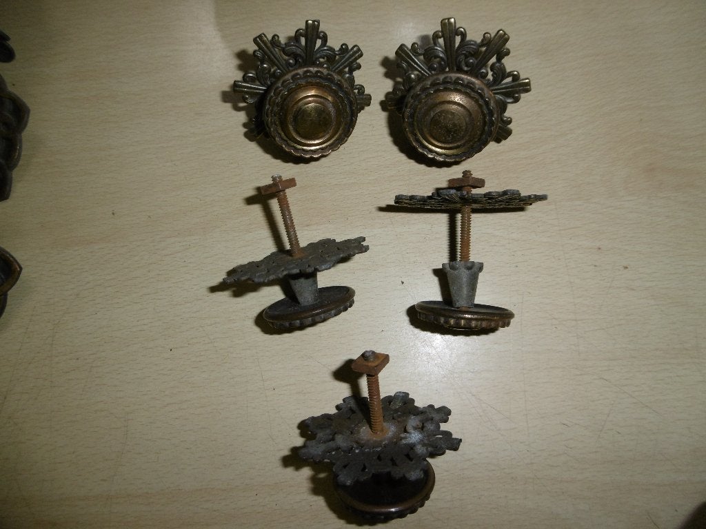 antiek, 2 trekkertjes voor deurtjes of lades, perfecte staat, Antiek en Kunst, Curiosa en Brocante, Ophalen of Verzenden