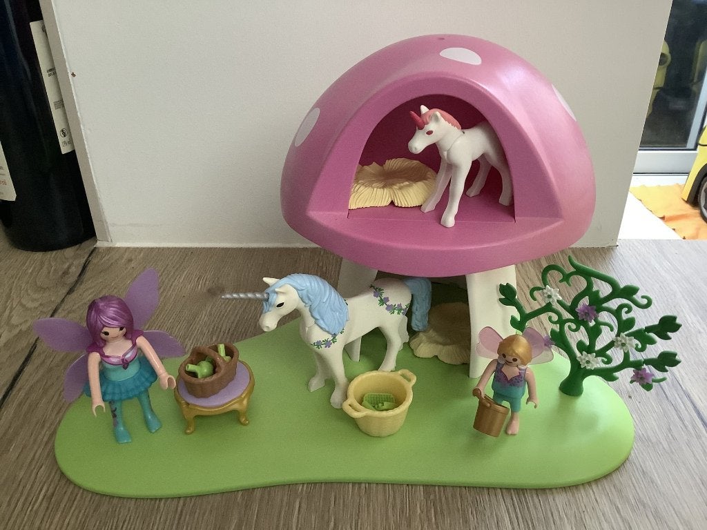 Playmobil "les fées et licornes dans la maison champignon", Enfants & Bébés, Enlèvement ou Envoi, Comme neuf
