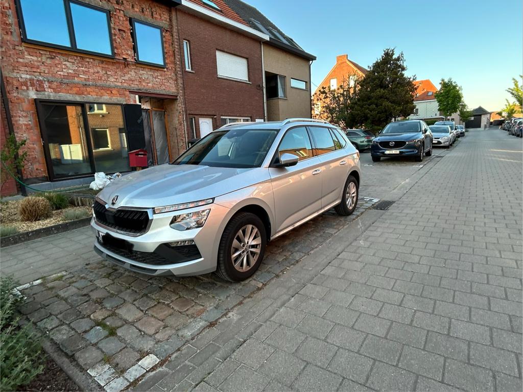 Zilvergrijze Skoda Kamiq in nieuwstaat te koop, Auto's, Automaat, Stof, 1309 kg, 5 zetels
