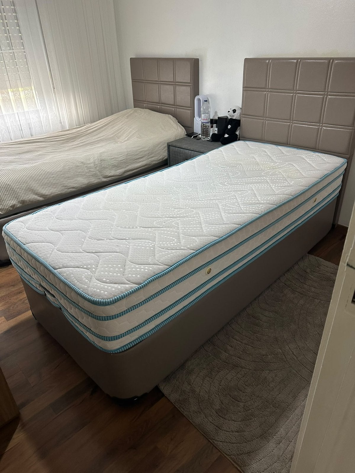 Bed +matras, Ophalen, Zo goed als nieuw