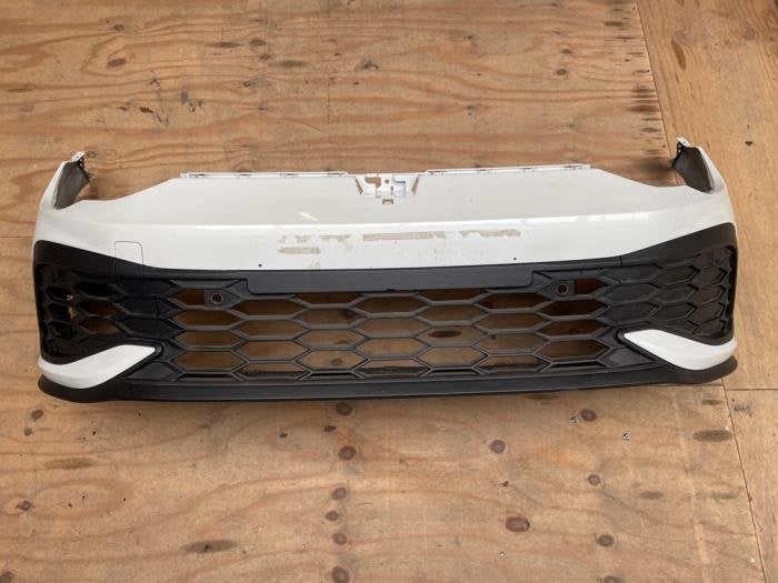 Voorbumper van een Volkswagen Golf (L0K1), Gebruikt, -, Volkswagen, -