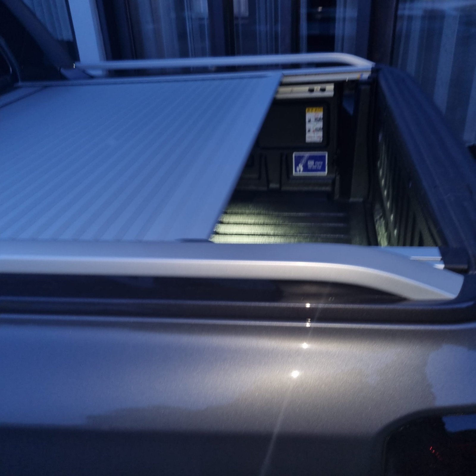 elektrische  rolluik Ford Wildtrak, Ophalen