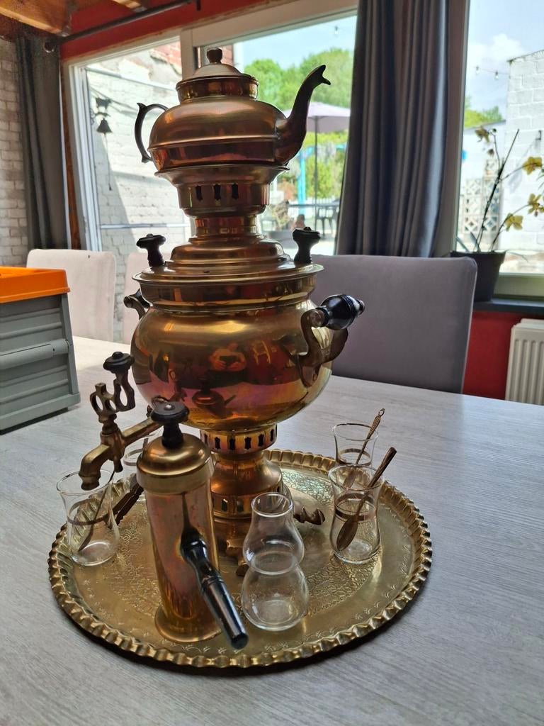 Traditionele Samovar-set met theepot, dienblad,..., Antiek en Kunst, Antiek | Verlichting, Ophalen of Verzenden