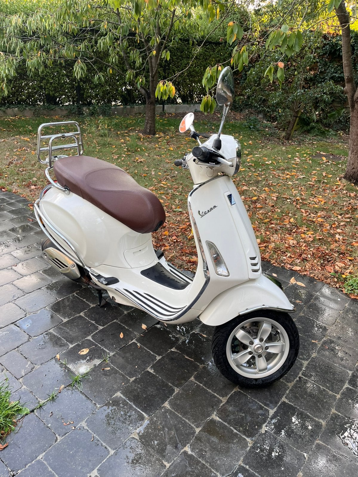 Vespa Primavera 50cc + accessoires, Fietsen en Brommers, Ophalen, Gebruikt, Klasse B (45 km/u), Benzine