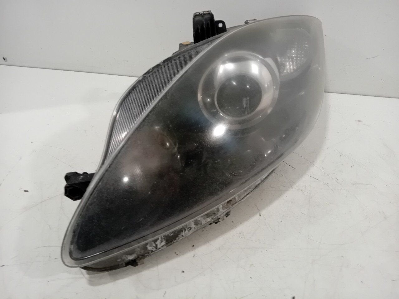 Koplamp links Seat Leon, Onderdelen@venauto.nl, Van der Ven Autorecycling B.V., Gebruikt, Ettenseweg 76, 4706 PB Roosendaal, The Netherlands