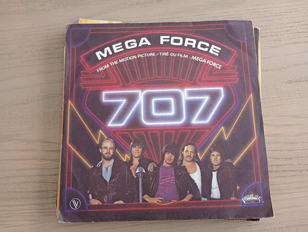 707 - Mega force ( filmmuziek ), CD & DVD, Vinyles Singles, Enlèvement ou Envoi, Single, Comme neuf, Musique de films et Bande son
