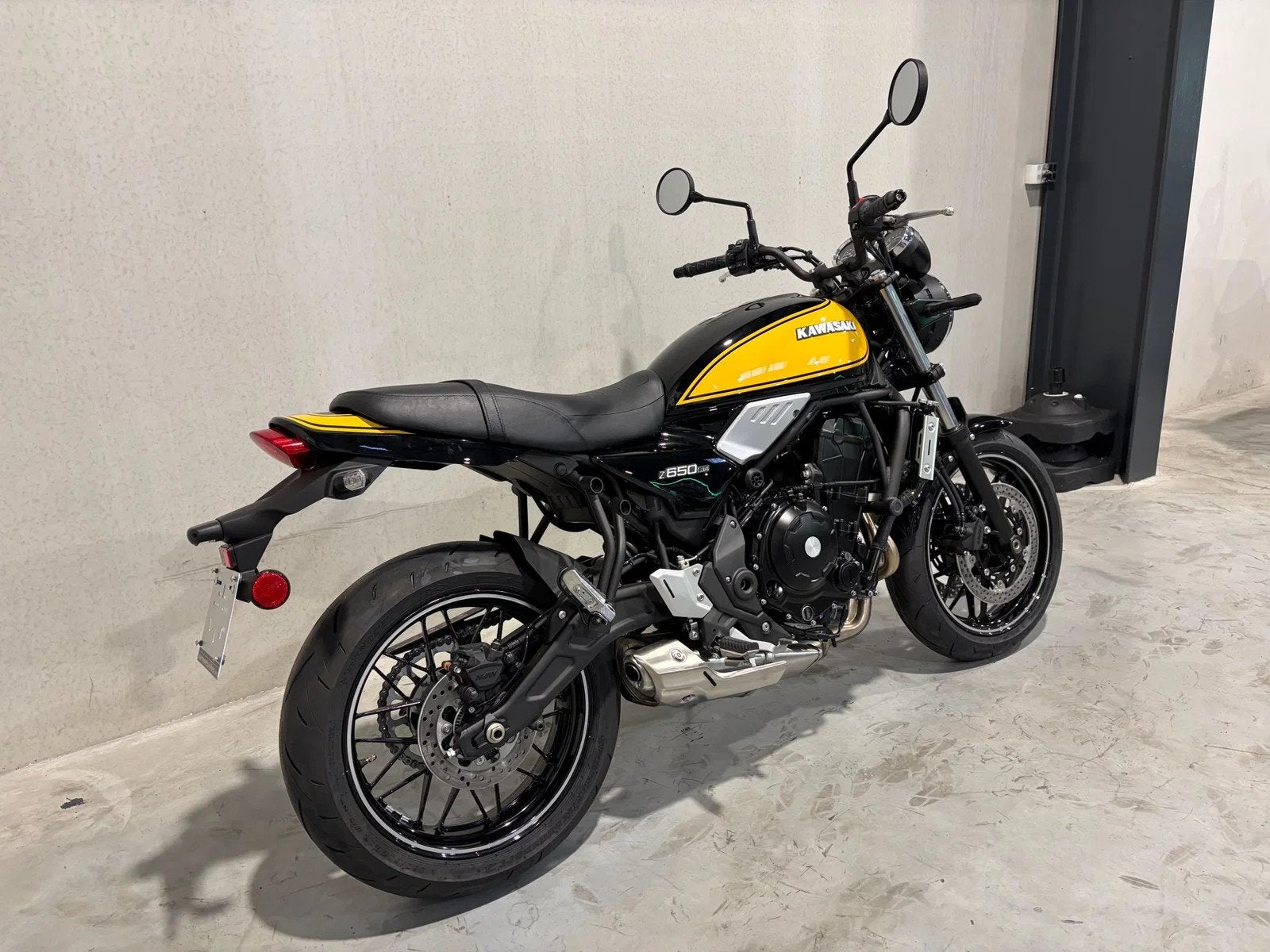 Kawasaki Z650RS leuke neo-retro in nieuwstaat, Motos, Entreprise, Occasion, Plus de 35 kW, 650 cm³
