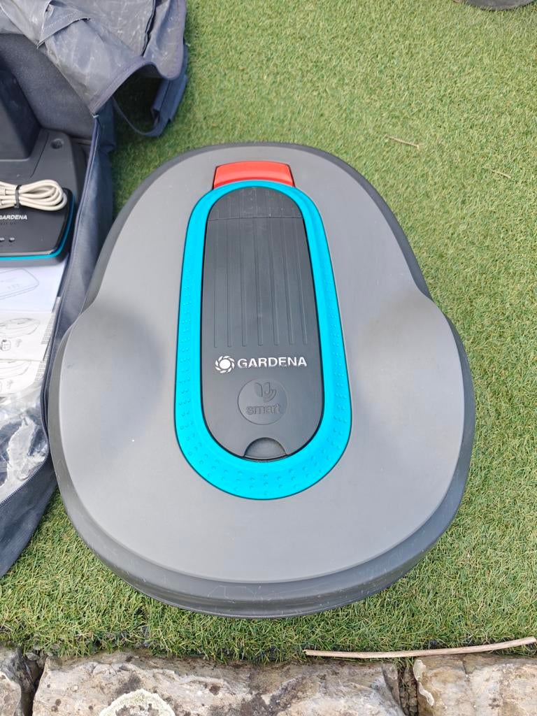 Gardena smart SILENO life 750 en parfait état, Enlèvement ou Envoi, 20 à 25 cm, Utilisé, Contrôlable via l'application