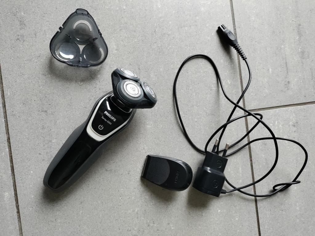 Scheerapparaat philips 5000 series, Elektronische apparatuur, Ophalen of Verzenden