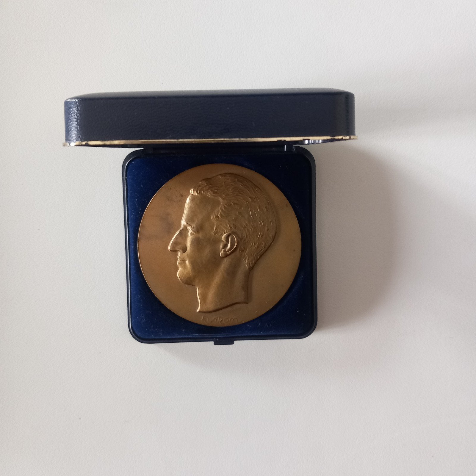 Médaille de bronze du roi Baudouin, Enlèvement ou Envoi
