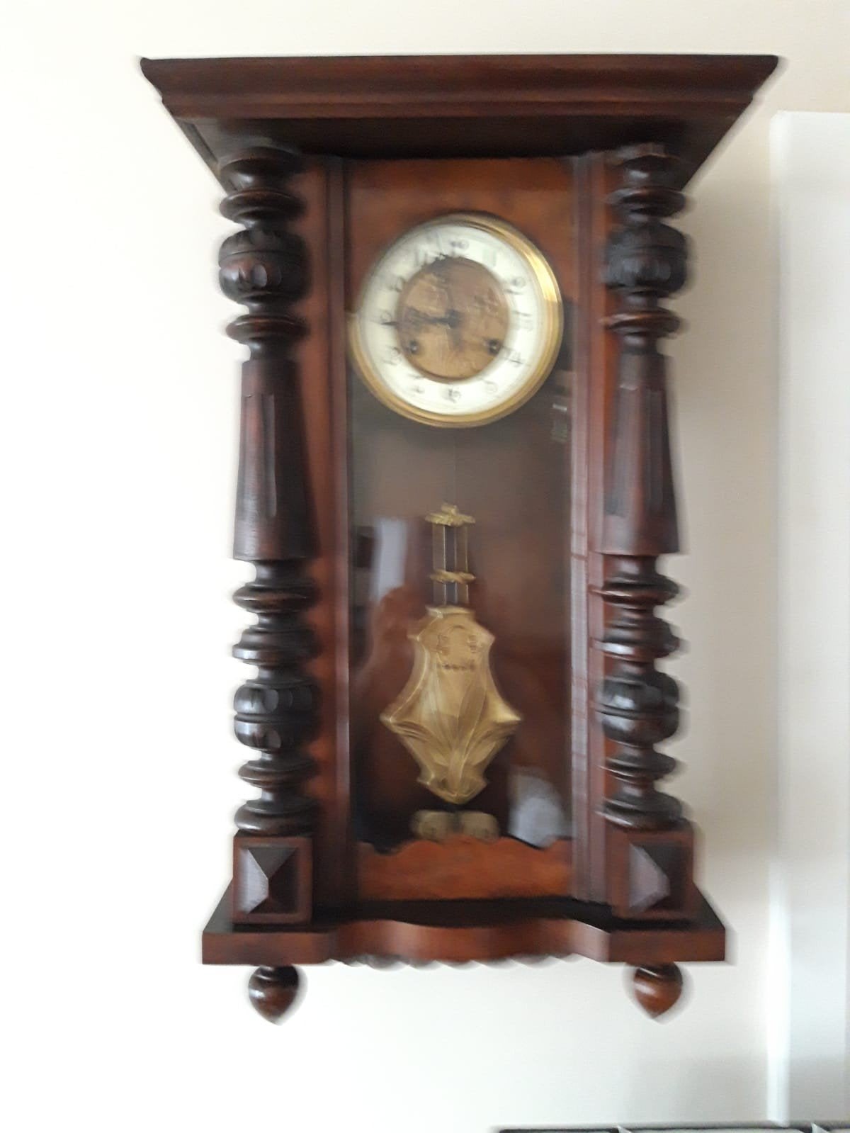 antieke klok, ruim 100 jaar oud., Ophalen