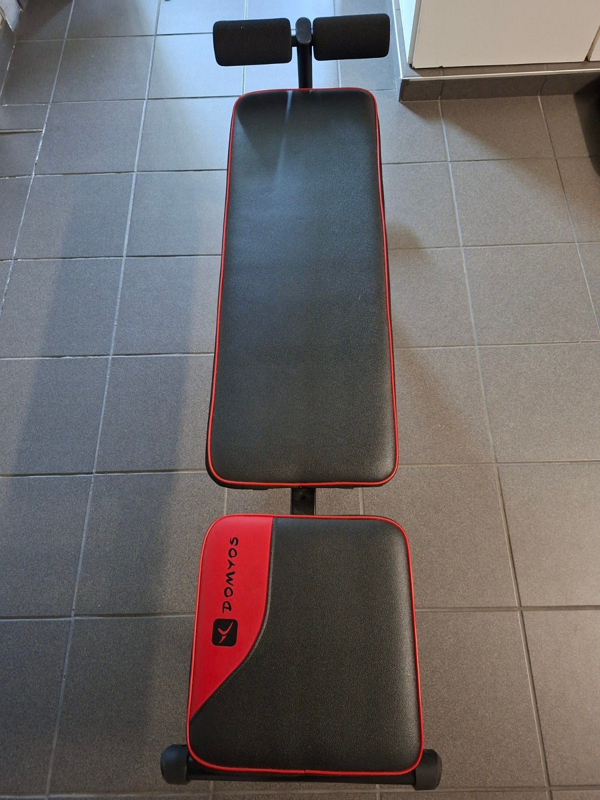 Banc de musculation Domyos, Enlèvement, Comme neuf, Banc d'exercice