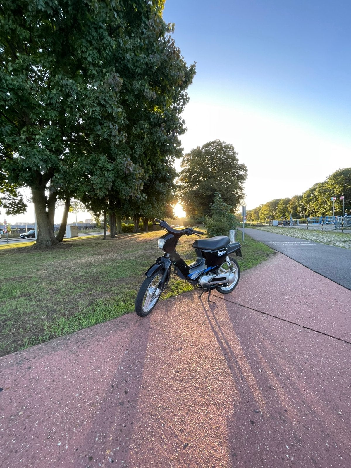 Honda wallaroo, Fietsen en Brommers, Ophalen, Zo goed als nieuw