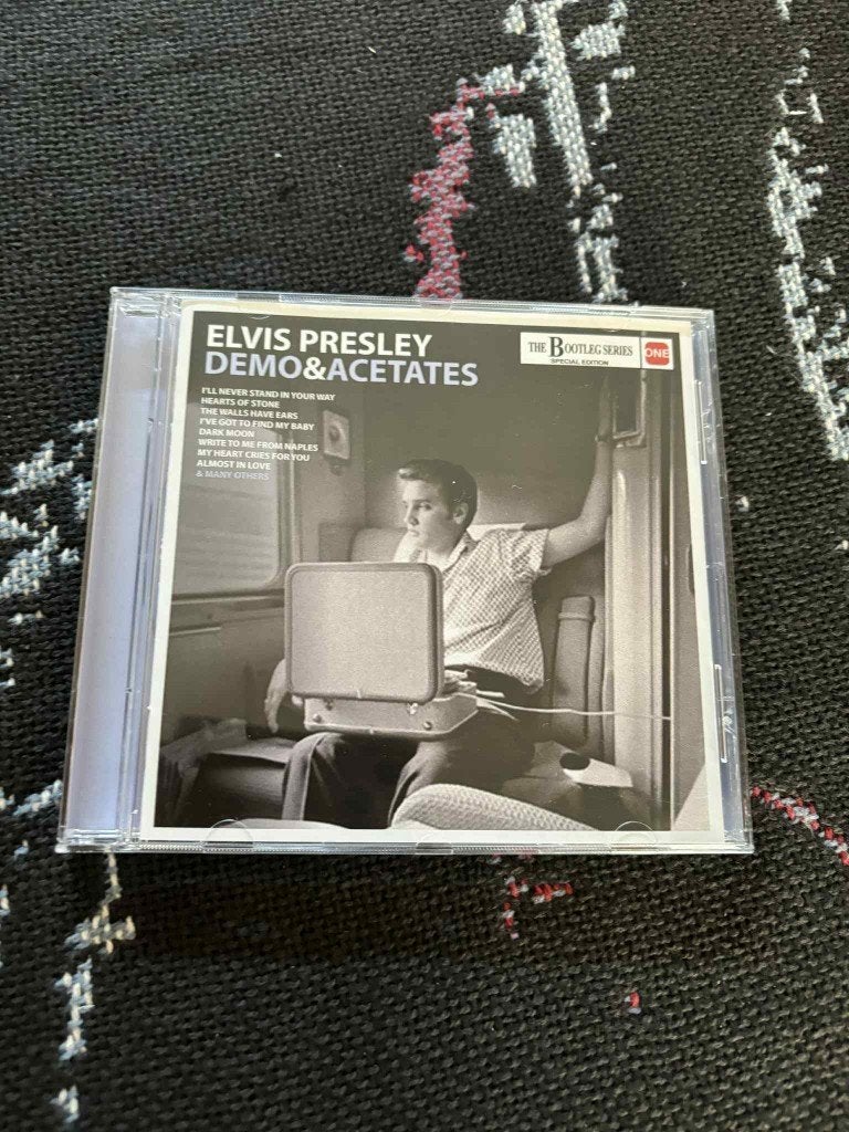 Elvis bootleg cd, Demo & acetates van het Elvisone label., Enlèvement ou Envoi, Comme neuf, Rock 'n' roll