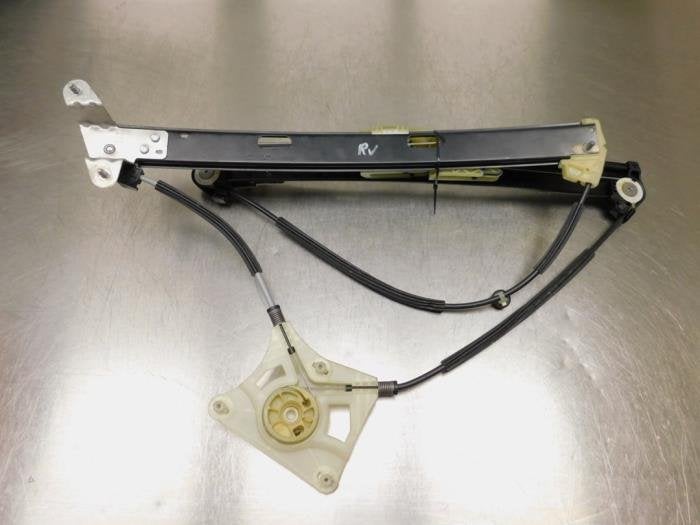 Mécanique vitre 4portes avant droite d'un Volkswagen Polo, Volkswagen, -, 3 mois de garantie, Utilisé