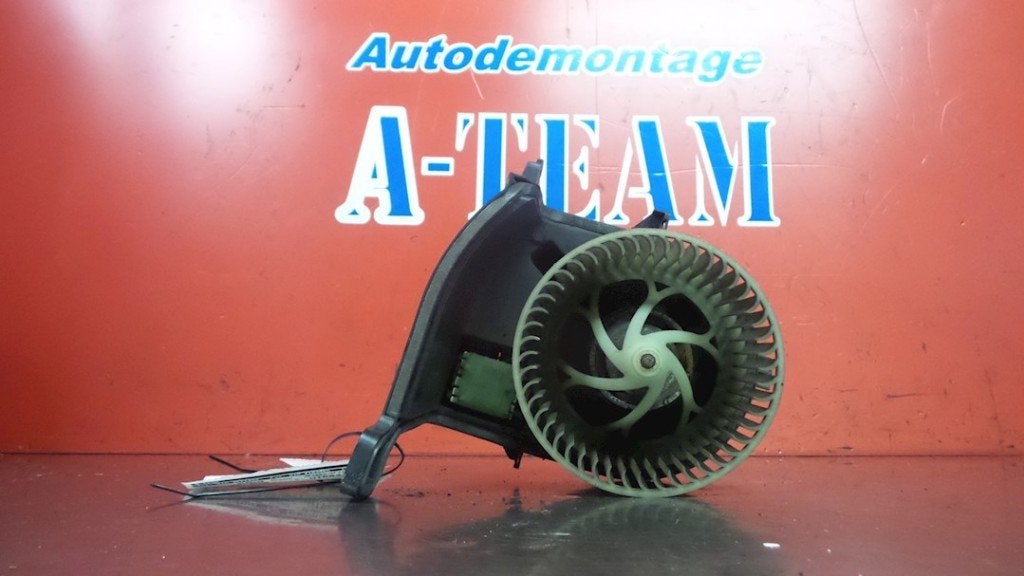 VENTILATEUR RADIATEUR MOTEUR Renault Clio II Societe (SB), Renault, Utilisé, Peter-Huppertz-Straße 5
51063  Köln, DE, Dialog.deutschland@renault.de