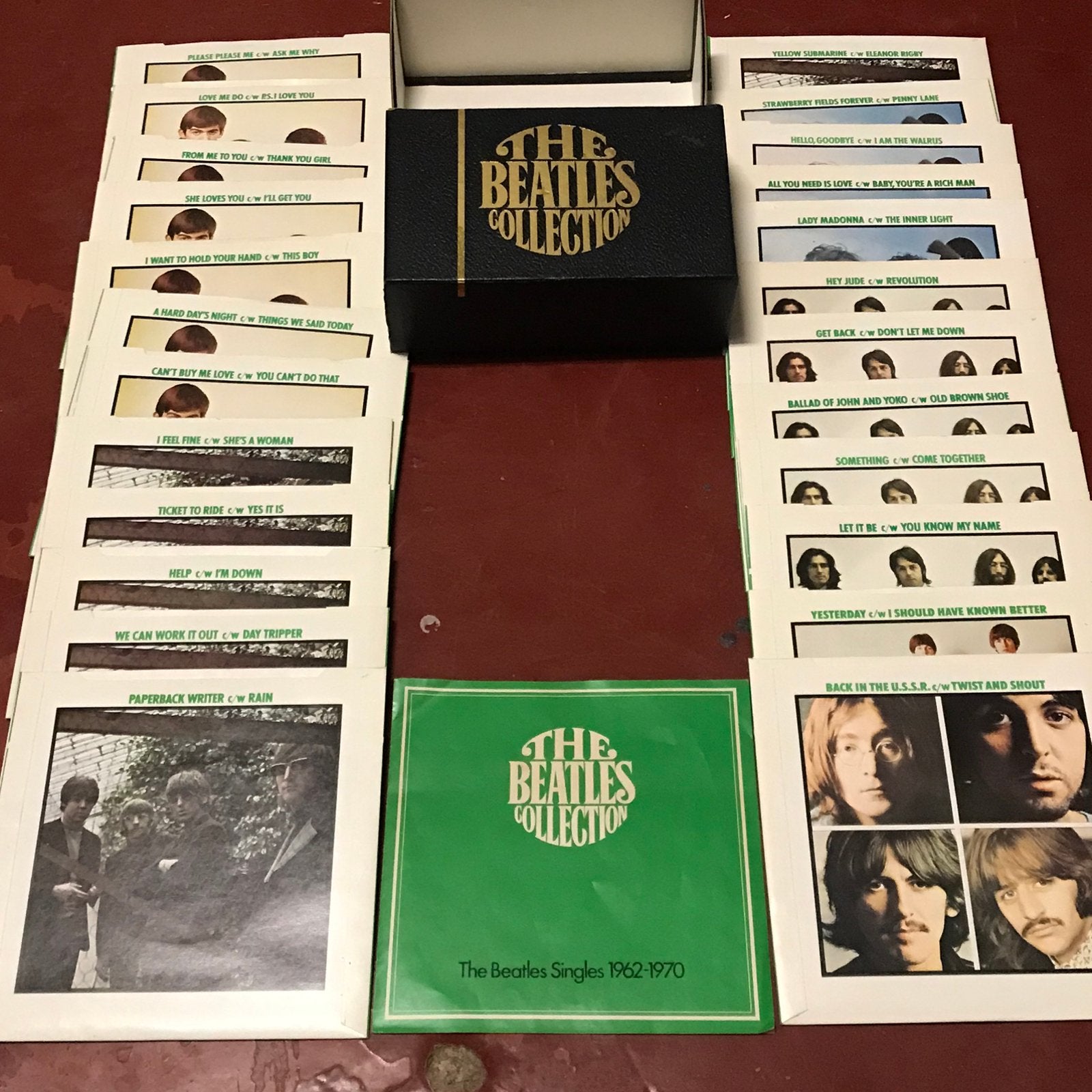 The Beatles Green vinyl Box 24 singels collection(1962-70), Verzamelen, Muziek, Artiesten en Beroemdheden, Ophalen of Verzenden