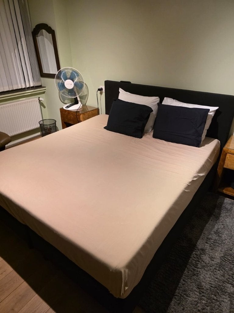 Boxspring 180x200 cm met hoofdbord – Zeer nette staat, Enlèvement, Utilisé, 180 cm, 200 cm