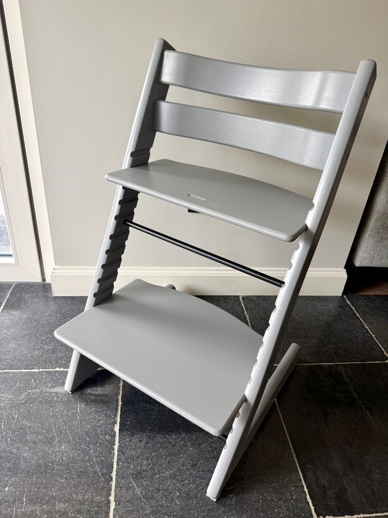 Stokke Tripp Trapp grijze kinderstoel, Kinderen en Baby's, Ophalen, Gebruikt, Meegroeistoel