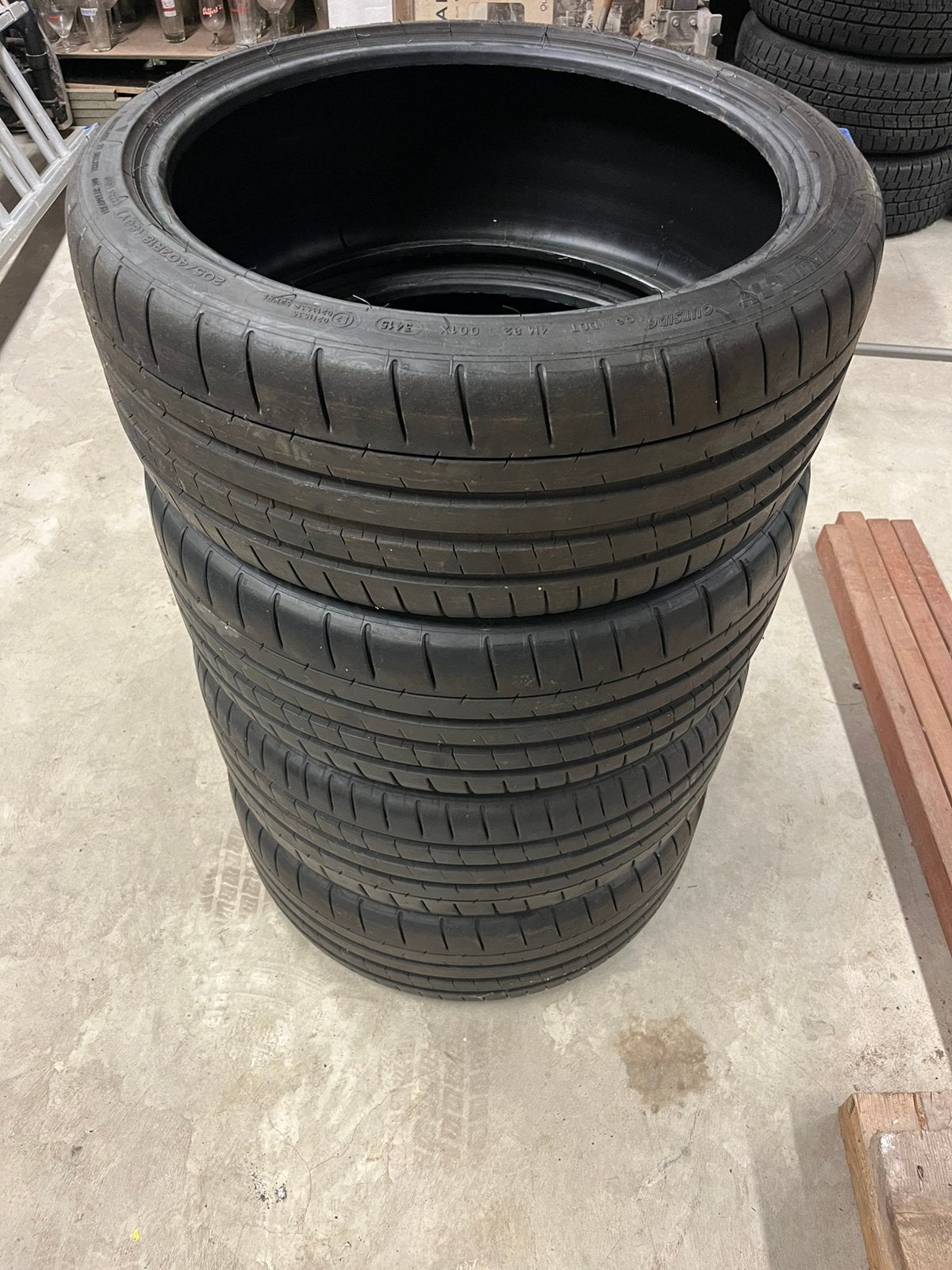 4 pneus Michelin à profil bas 205/40ZR18 (86Y), Enlèvement, Pneu(s)