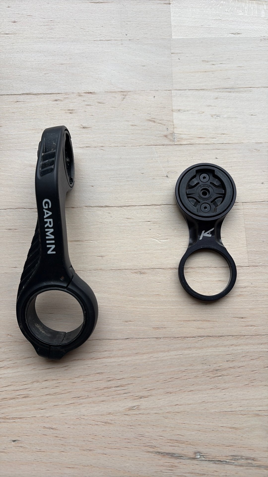Garmin gps houders, Fietsen en Brommers, Ophalen of Verzenden, GPS, Zo goed als nieuw