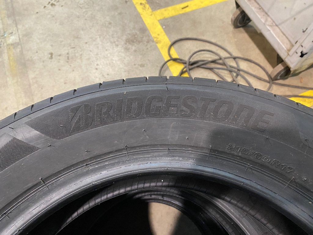 215/60 R17 BRIDGESTONE // GOODYEAR 215/60 R17, Auto-onderdelen, Banden en Velgen, Ophalen, 215 mm, Nieuw, 17 inch