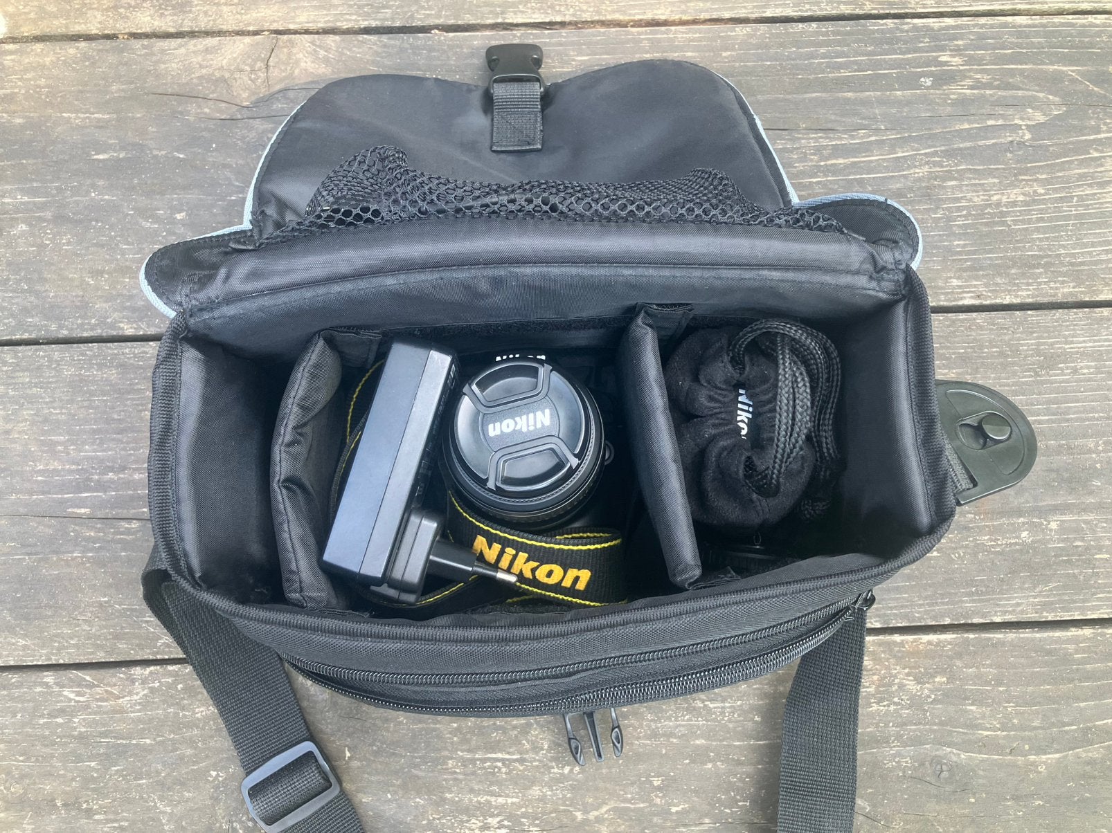 Nikon D3200 avec 2 objectifs, idéal pour les débutants, Moins de 4 fois, Comme neuf, Enlèvement, Reflex miroir