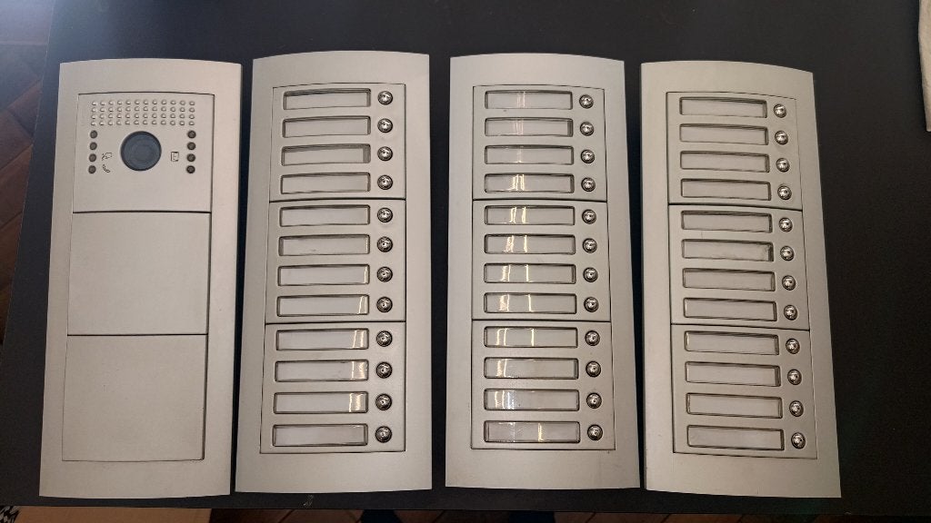 Grand lot de matériel d'interphone bicino, Maison & Meubles, Sonnettes, Enlèvement ou Envoi, Caméra intégrée, Utilisé, Filaire