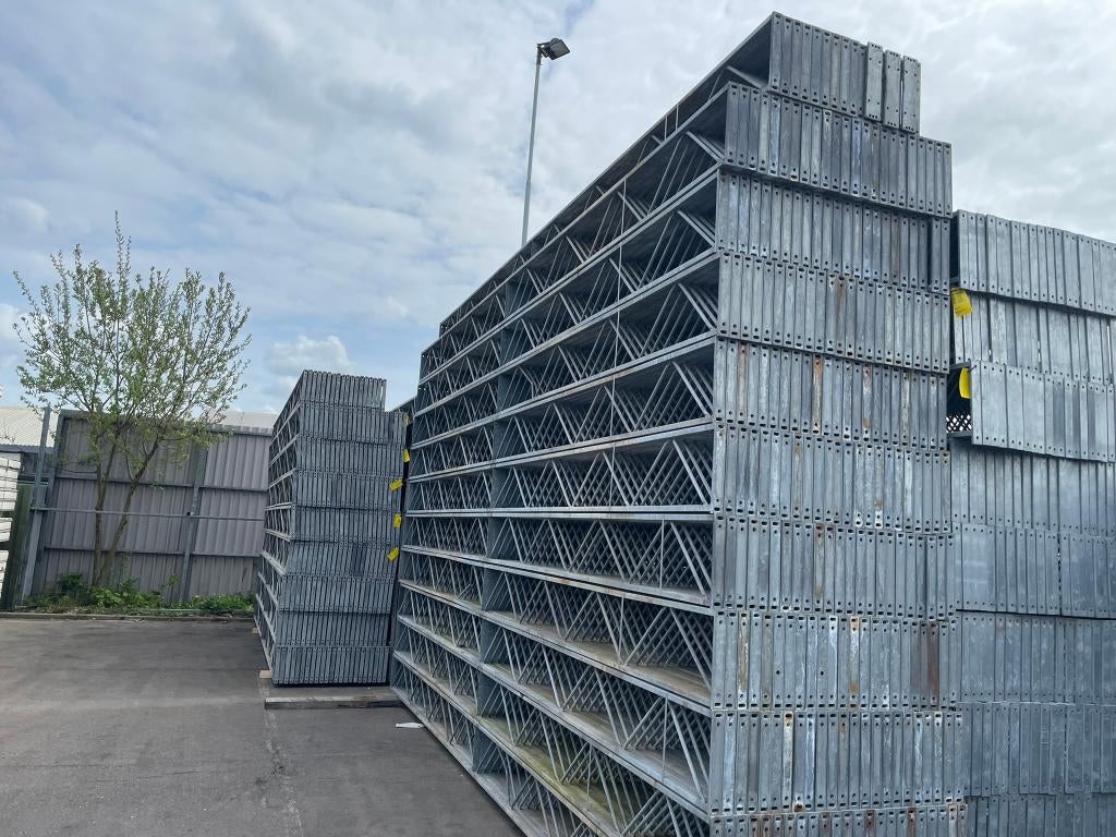 Fermes en treillis | Longueur = 6 320 mm | Hauteur = 350 mm, Enlèvement, Utilisé, Métal, Autres types