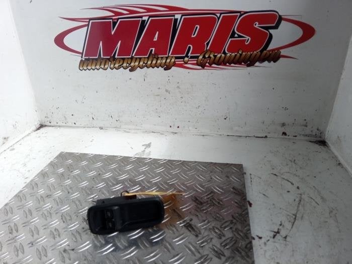 Commutateur vitre électrique d'un Ford Fiesta, -, -, 3 mois de garantie, -