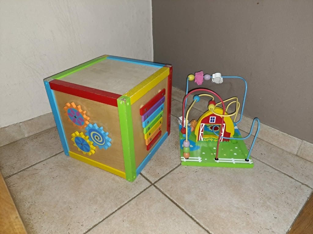 Cube en bois, Enlèvement