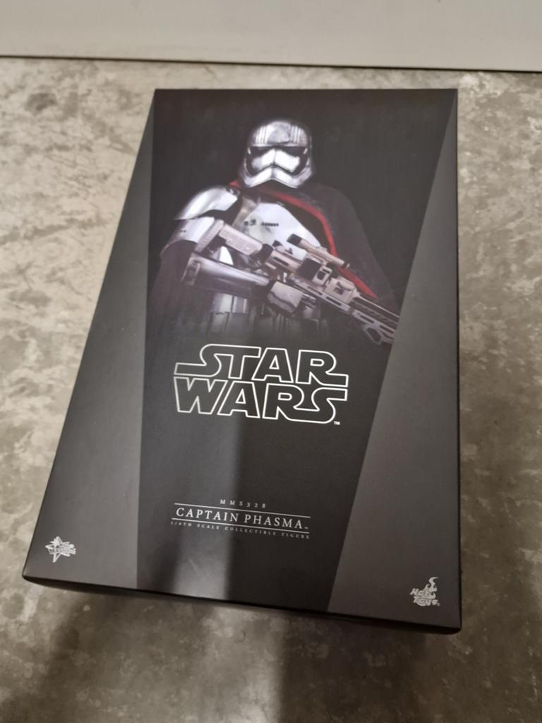 Hot Toys MMS328 Captain Phasma, Collections, Enlèvement ou Envoi